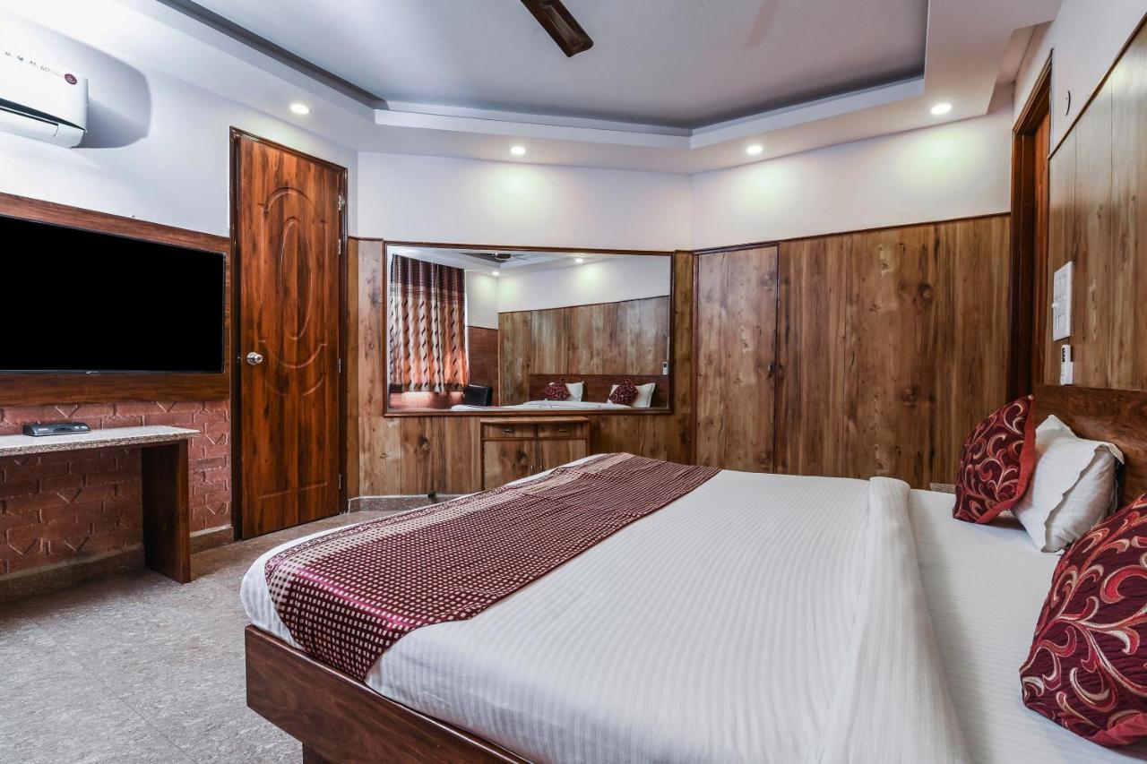 Hotel Dream Palace Laxmi Nagar Нью-Дели Экстерьер фото