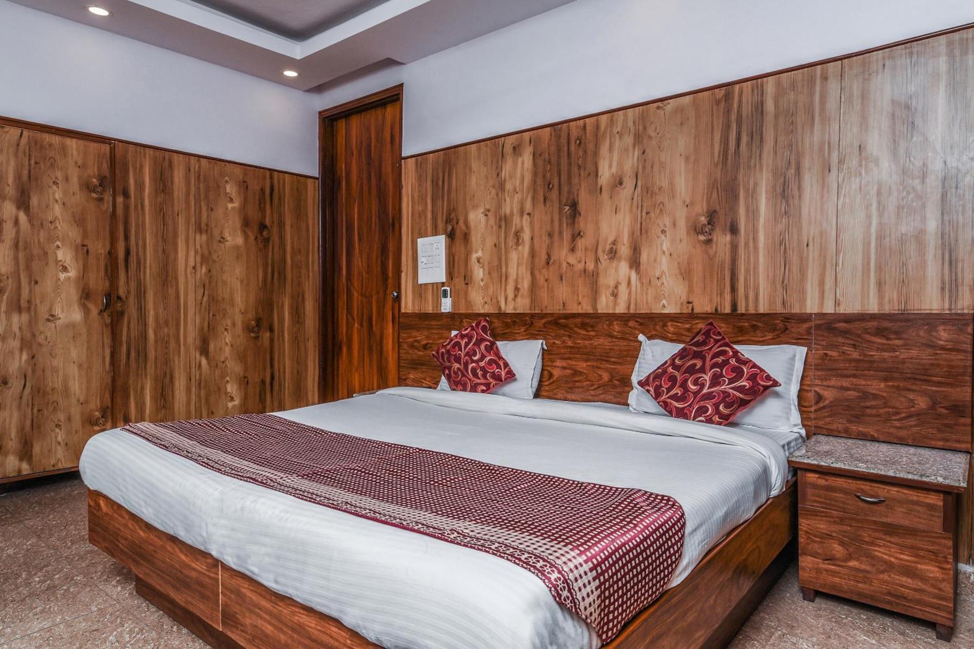 Hotel Dream Palace Laxmi Nagar Нью-Дели Экстерьер фото