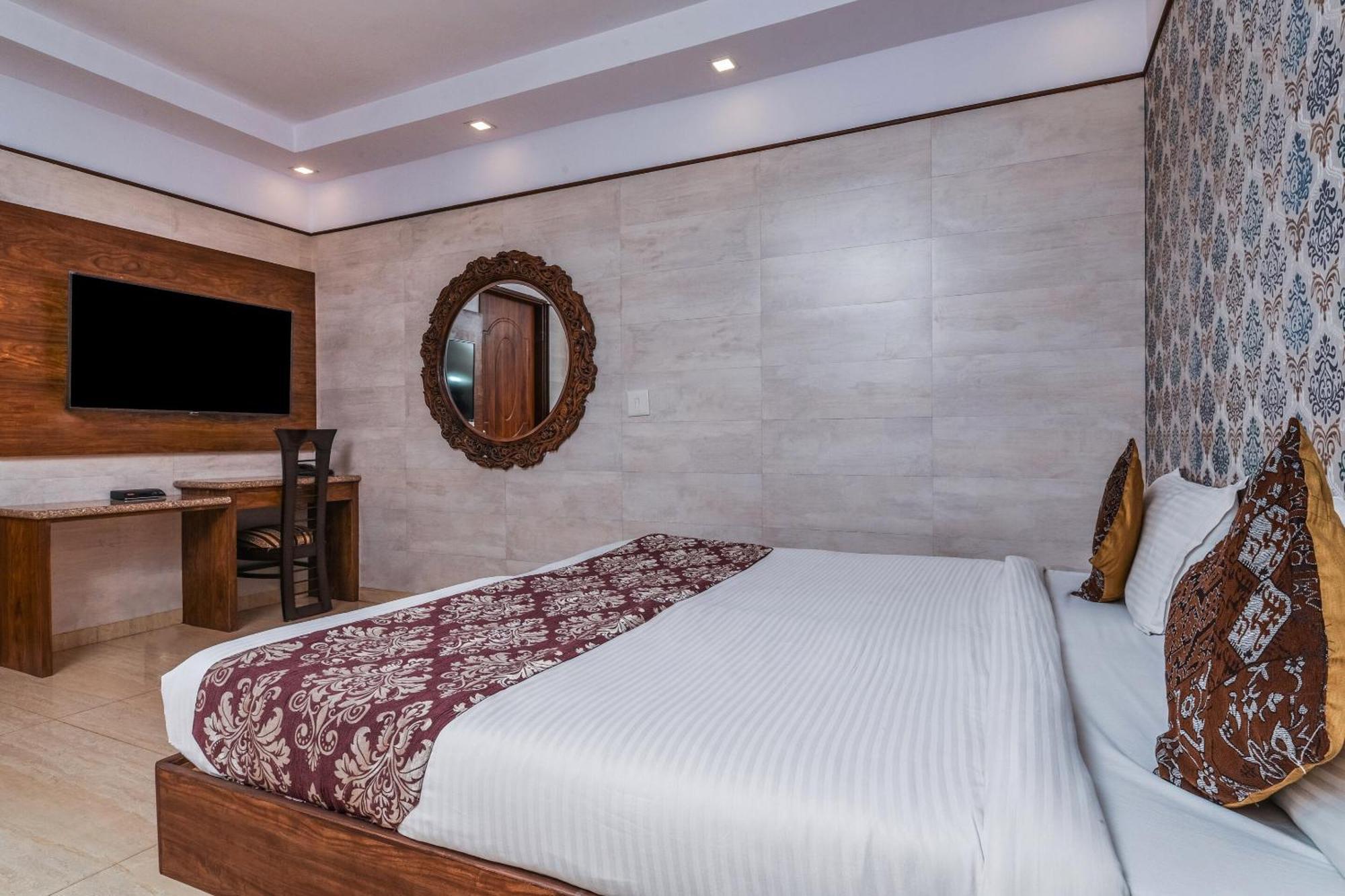 Hotel Dream Palace Laxmi Nagar Нью-Дели Экстерьер фото